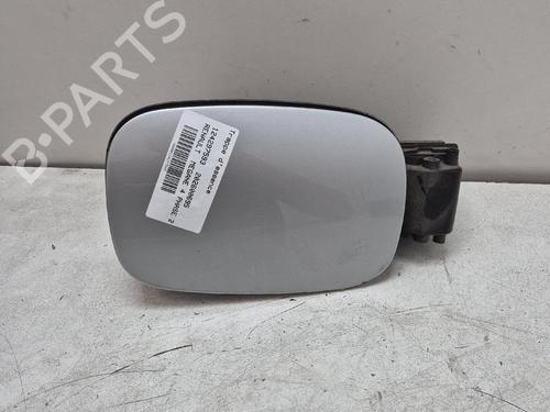 fuel-flap-renault-megane-iv-hatchback-b9amn_-2015-36913305 main image
