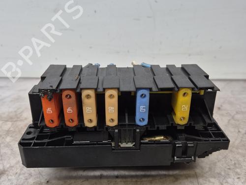 fuse-box-peugeot-407-coupe-6c_-2005-32633201 main image