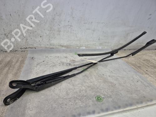 Used Front windshield wiper arm RENAULT ZOE (BFM_) [2012-2025]  28593394