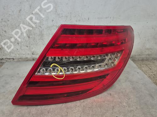 Used Right taillight MERCEDES-BENZ C-CLASS (W204) C 200 CDI (204.001) (136 hp) 29985195