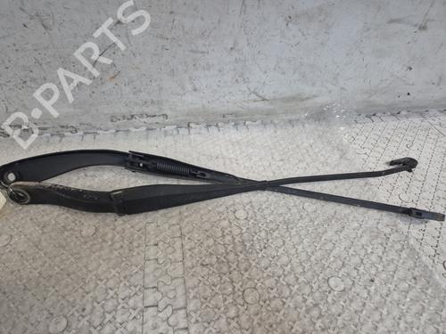 Used Front windshield wiper arm DACIA SANDERO II TCe 90 (B8M1, B8MA, B8AC) (90 hp) 25981205