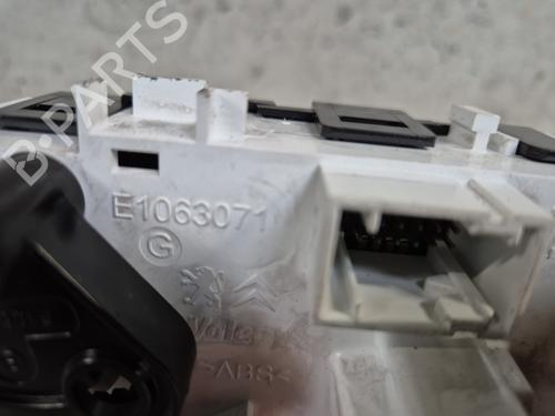 Climate control PEUGEOT 208 I (CA_, CC_) 1.2 VTI 82 | BP26669433I5 