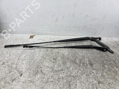 Used Front windshield wiper arm Front windshield wiper arm 39453923 39453923