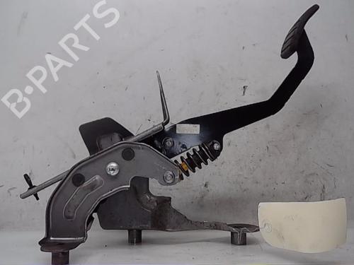Clutch pedal RENAULT CLIO IV (BH_) 1.5 dCi 90 | BP14566239I13