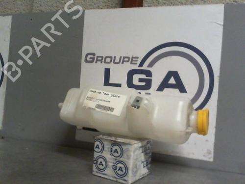 Used Windscreen washer tank RENAULT TWINGO III (BCM_, BCA_) [2014-2025]  13869364