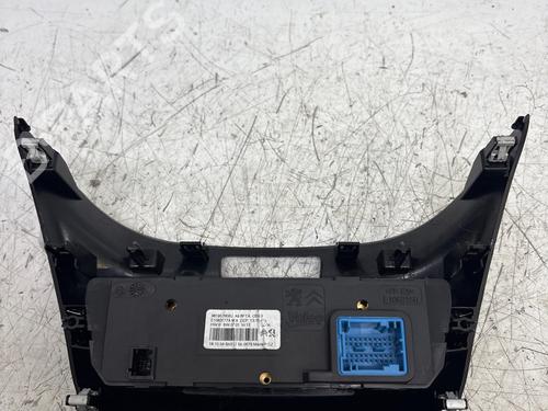 Used Climate control Climate control 38054784 38054784
