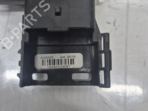 front-right-lock-citroen-c4-cactus-2014-36242201 main image