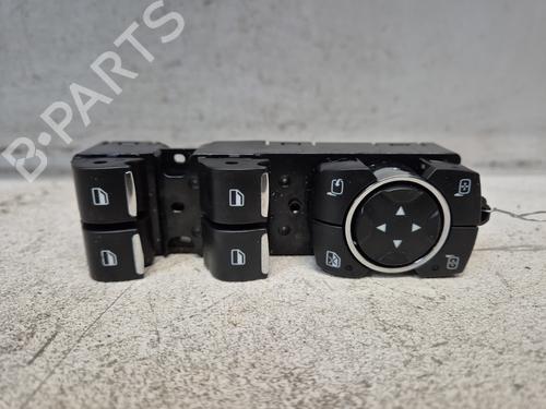 Used Left front window switch FORD ECOSPORT 1.0 EcoBoost (125 hp) 25207504