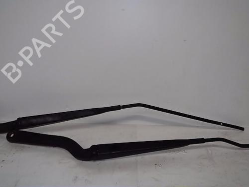 Used Front windshield wiper arm RENAULT TWINGO III (BCM_, BCA_) [2014-2025]  14560409