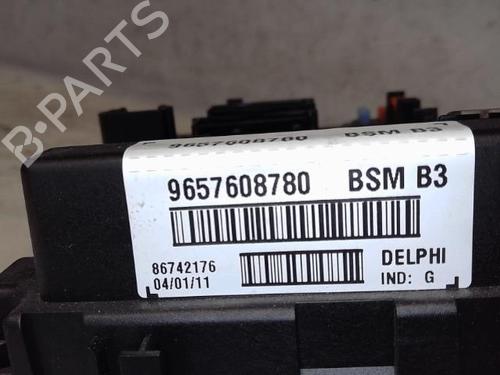 Fuse box PEUGEOT 206+ (2L_, 2M_) | BP30924521E1