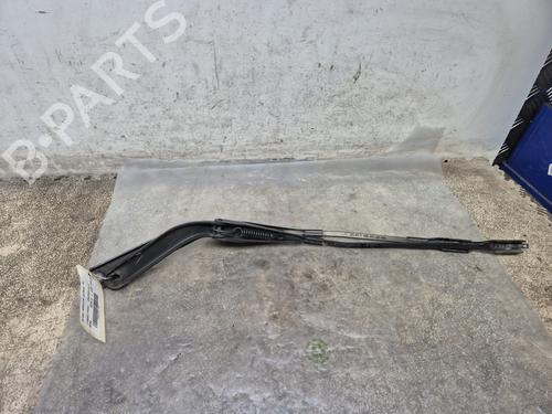 Used Front windshield wiper arm BMW 1 (E87) 118 d (143 hp) 30629982
