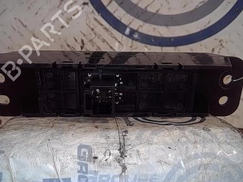Used Switch NISSAN MICRA V (K14) 1.0 IG-T 100 (101 hp) 14553667