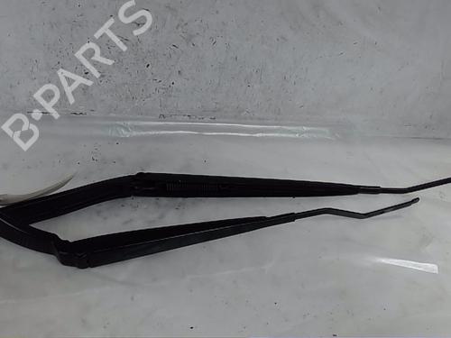 Used Front windshield wiper arm RENAULT CLIO IV (BH_) 1.5 dCi 90 (90 hp) 22393241
