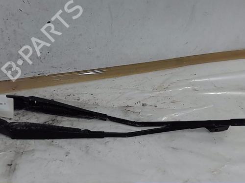 Used Front windshield wiper arm VOLVO XC60 I SUV (156) D3 (150 hp) 19089063