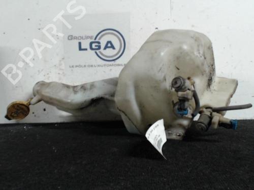 Used Windscreen washer tank CHRYSLER VOYAGER / GRAND VOYAGER III (GS_, NS_) [1992-2001]  13870614