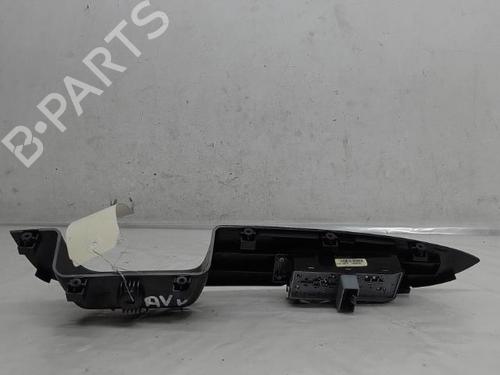 Used Right front window switch KIA CARENS III MPV (UN) 2.0 CRDi 140 (140 hp) 15690862