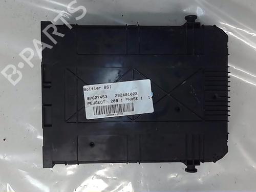 Used Fuse box PEUGEOT 208 I (CA_, CC_) 1.4 HDi (68 hp) 18511163