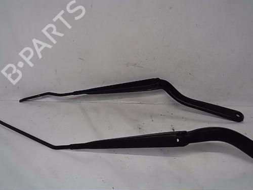 Used Front windshield wiper arm RENAULT TWINGO III (BCM_, BCA_) 1.0 SCe 75 (73 hp) 14561637
