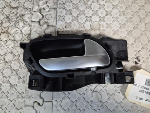 Højre bagtil invendig håndtag PEUGEOT 208 I (CA_, CC_) [2012-2020]  25930309