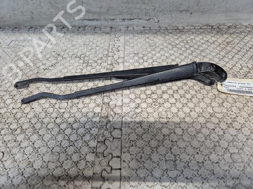 Used Front windshield wiper arm MINI MINI CLUBMAN (R55) Cooper D (109 hp) 26442557