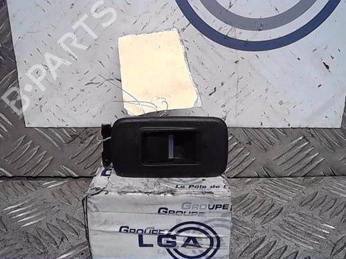 Used Right rear window switch JAGUAR XE (X760) 2.0 D (180 hp) 13859263