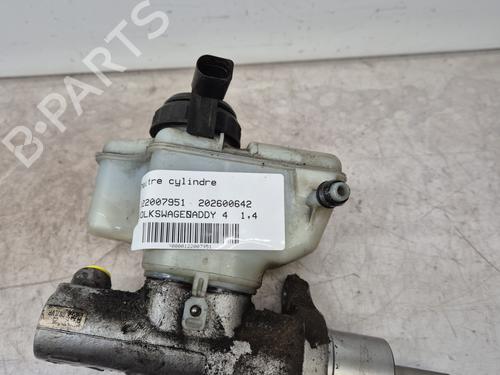 Used Brake master cylinder Brake master cylinder VW CADDY IV MPV (SAB, SAJ) [2015-2020] 33210913 33210913