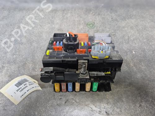 Scatola Fusibili PEUGEOT 5008 (0U_, 0E_) 1.6 HDi (112 hp) 30714467