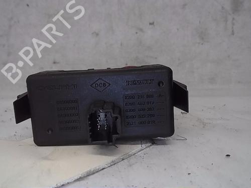 Used Warning switch RENAULT CLIO III (BR0/1, CR0/1) [2005-2014]  13840496