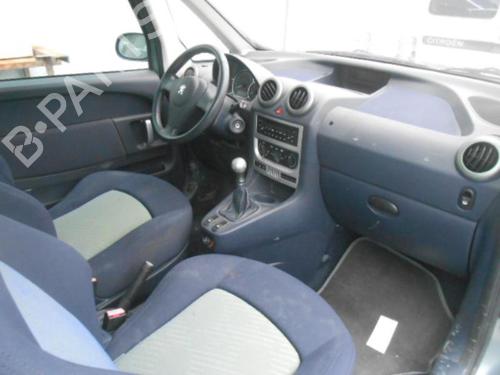 Left front window switch PEUGEOT 1007 (KM_) 1.4 HDi | BP13870230I27 