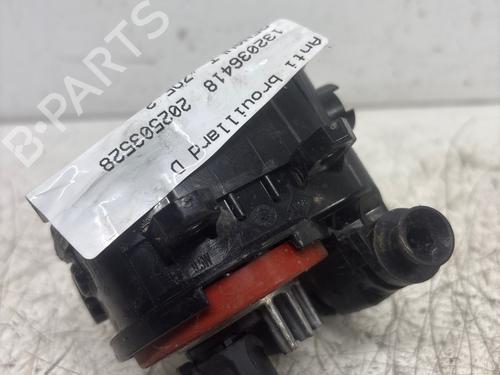 Used Right front fog light Right front fog light 39479877 39479877
