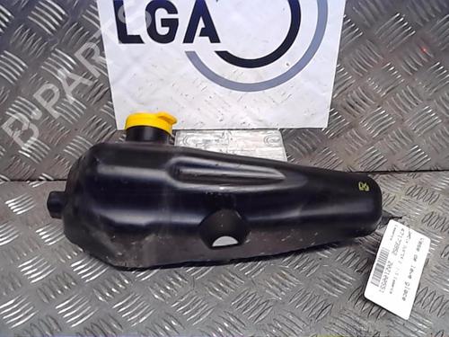 Used Windscreen washer tank DACIA DUSTER (HM_) 1.3 TCe 150 (HMM3) (150 hp) 13854682
