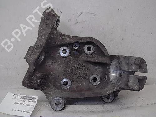 Used Right front steering knuckle BMW 3 (E90) 318 d (143 hp) 14563709
