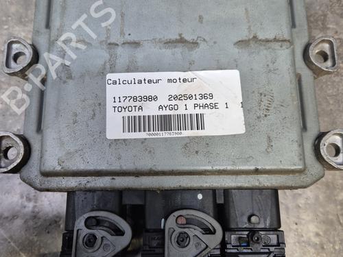 Calculateur moteur (ecu) TOYOTA AYGO (_B1_) 1.4 D-4D (WNB10_, WNB10R) (54 hp) 30916142