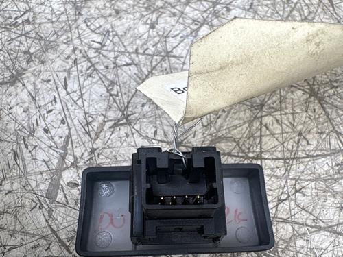 Used Warning switch Warning switch 38226210 38226210