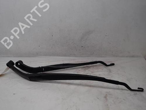 Used Front windshield wiper arm HYUNDAI KONA (OS, OSE, OSI) 1.6 CRDi (116 hp) 15810186