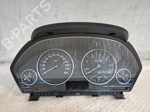 Used Instrument cluster BMW 3 Touring (F31) 318 d (143 hp) 27215902