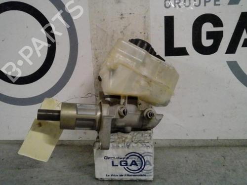 Used Brake master cylinder BMW 1 (E87) 118 d (143 hp) 14520762