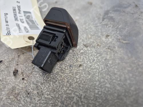 Przełącznik świateł awaryjnych NISSAN NOTE (E11, NE11) 1.4 | BP30766811I22