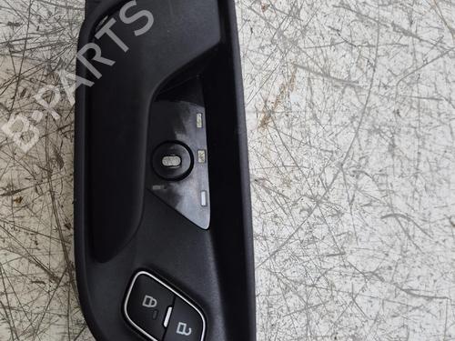 Used Front left interior door handle Front left interior door handle 38054744 38054744