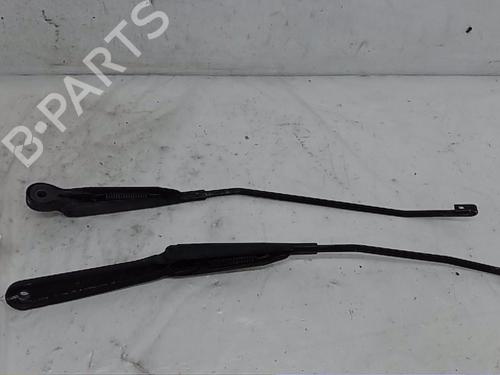 Used Front windshield wiper arm RENAULT KANGOO (KC0/1_) [1997-2025]  14571535