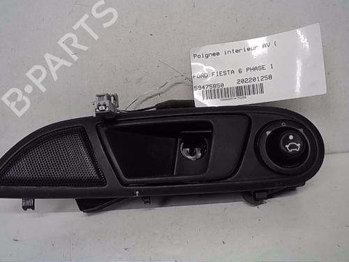 Venstre foran invendig håndtak FORD FIESTA VI (CB1, CCN) [2008-2017]  13846030