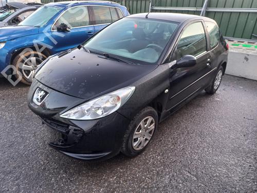 Brugte PEUGEOT 206+ (2L_, 2M_) 1.4 HDi eco 70 (68 hp) 4483014