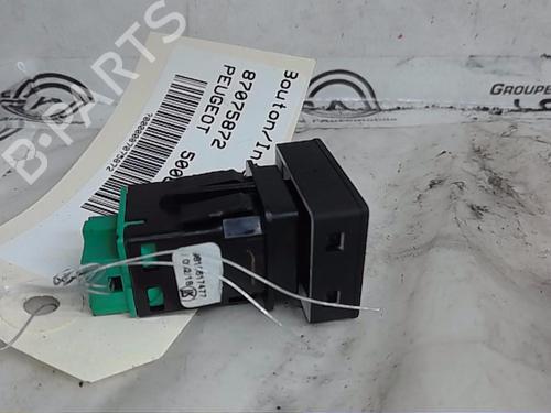 Used Switch PEUGEOT 5008 II (MC_, MJ_, MR_, M4_) 1.6 THP 165 (M45GZW, M45GYW, M45GYV) (165 hp) 17952100
