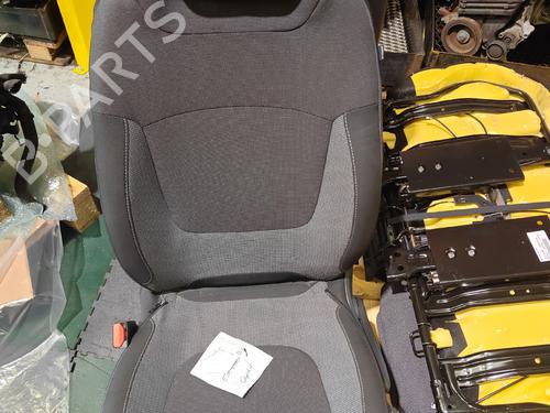 Sæde venstre fortil Sæde venstre fortil RENAULT CAPTUR I (J5_, H5_) 0.9 TCe 90 (90 hp) 36146136 36146136