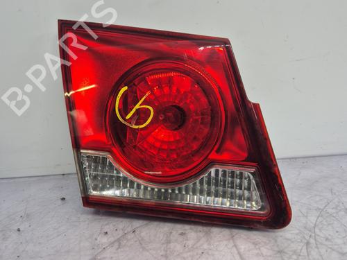 Used Left tailgate light CHEVROLET CRUZE (J300) [2009-2026]  31795815
