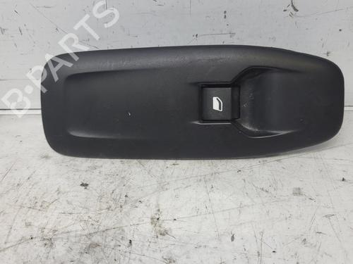 Used Right front window switch Right front window switch PEUGEOT 208 I (CA_, CC_) 1.6 HDi / BlueHDi 75 (75 hp) 35465771 35465771