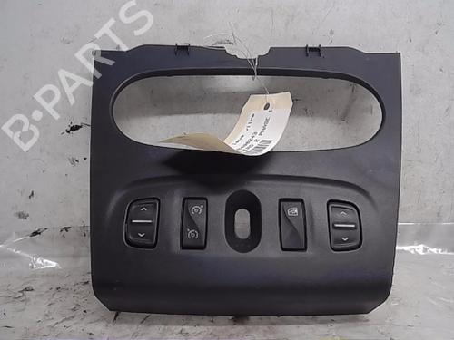 Used Left front window switch DACIA SANDERO II 1.5 dCi (90 hp) 16849339