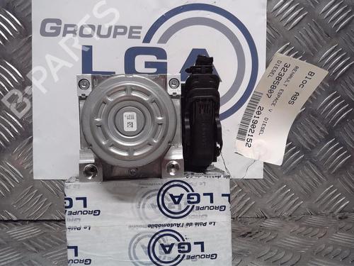 Used ABS pump RENAULT ESPACE V (JR_) 1.6 dCi 160 (160 hp) 13863161