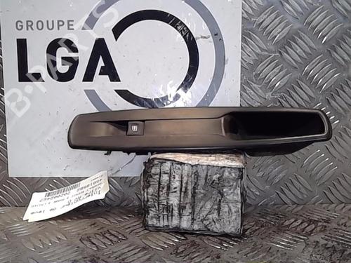 Used Right front window switch RENAULT SCÉNIC III (JZ0/1_) 1.5 dCi (110 hp) 13856053