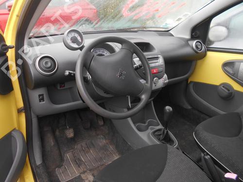Left taillight PEUGEOT 107 (PM_, PN_) 1.4 HDi | BP21815447C34 